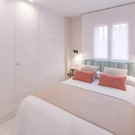 Premium & Free Parking By Ele Apartment *